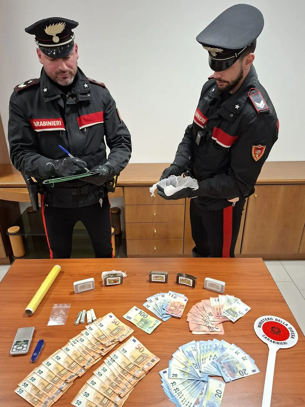 Maxi-sequestro droga e denaro a Forlì