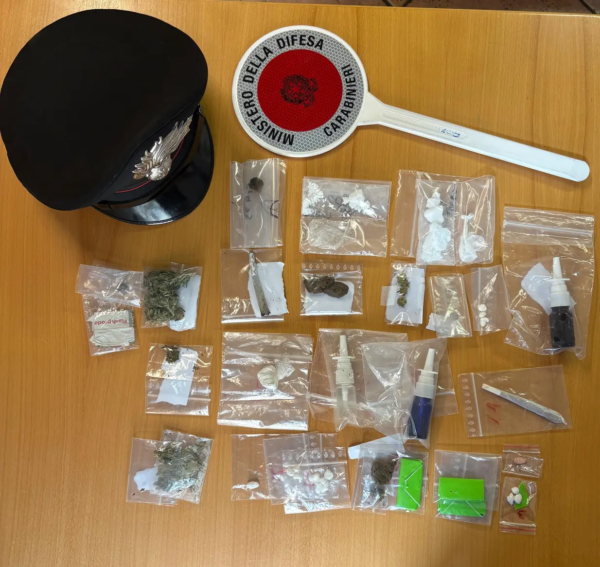 Maxi sequestro di droga a Ortisei: arresti e denunce
