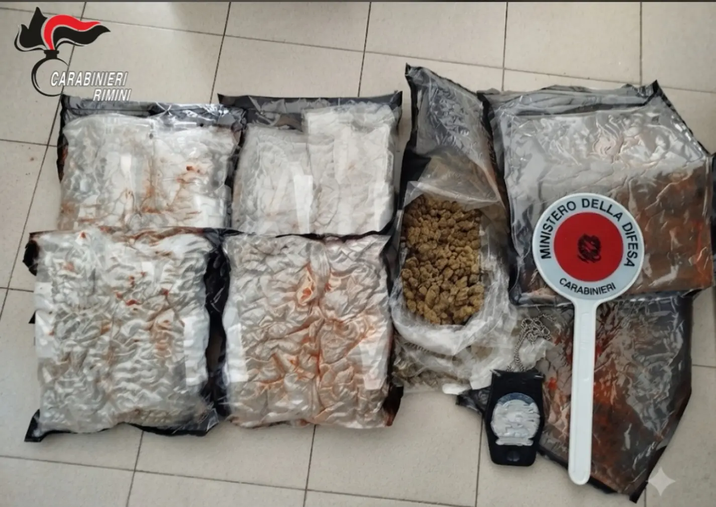 Maxi sequestro di droga a Rimini: arrestati due spacciatori