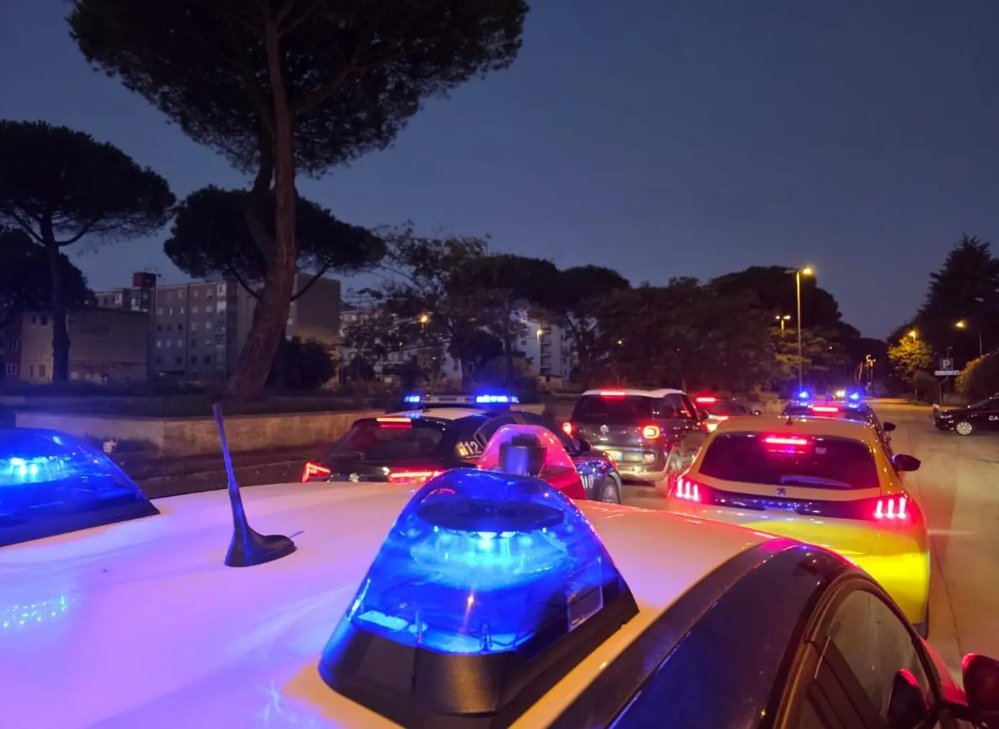 Napoli: 3 arresti per stesa armata e mafia