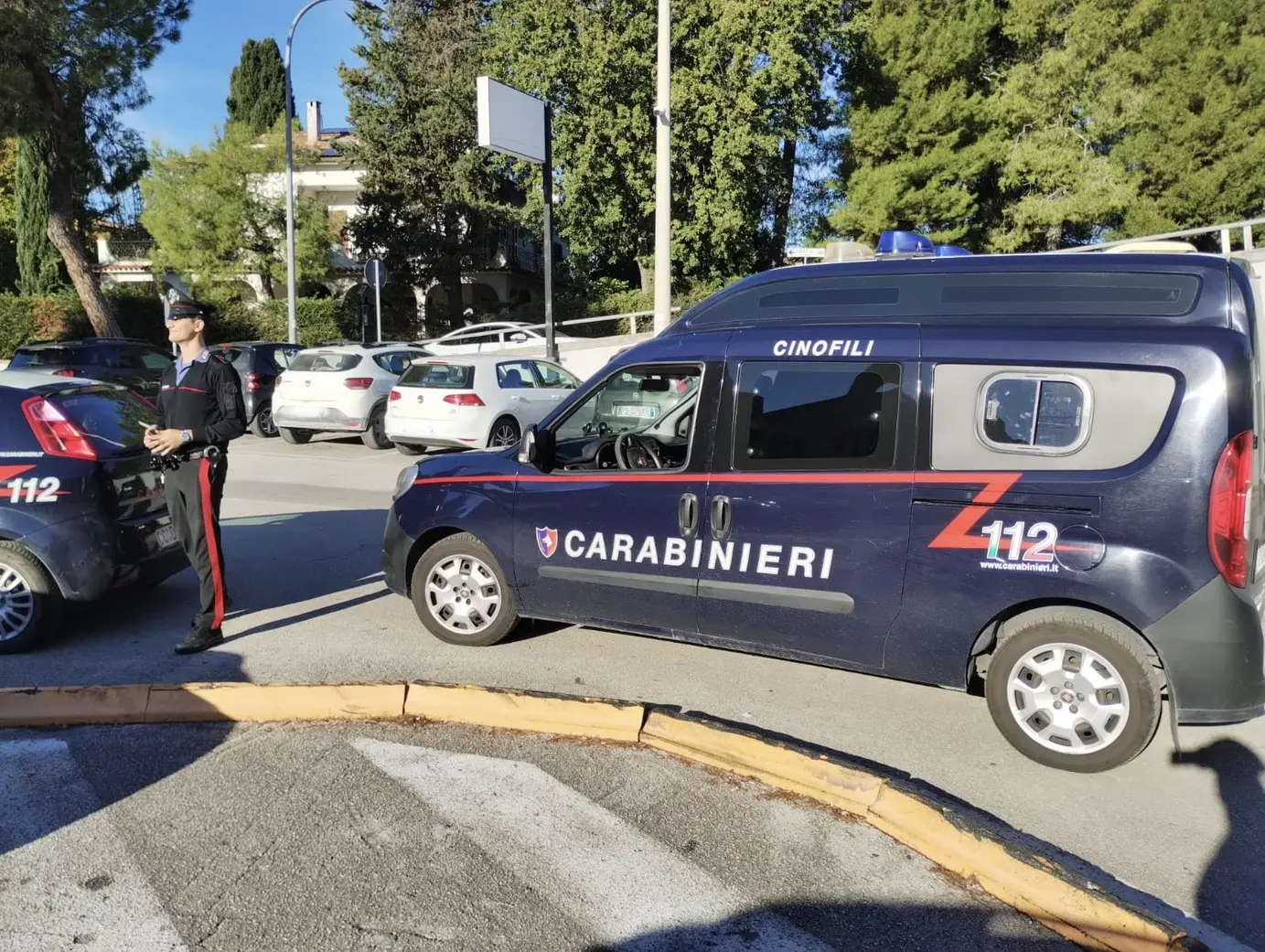 Osimo: controlli Carabinieri vicino scuole, sequestro droga