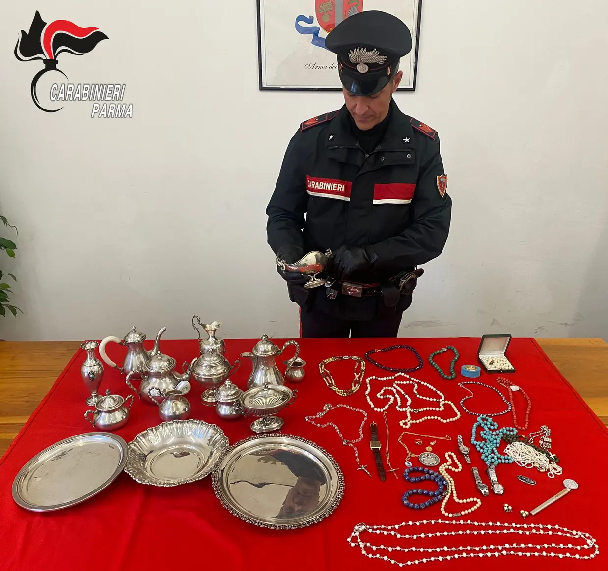 Parma: Carabinieri arrestano truffatore e denunciano due persone
