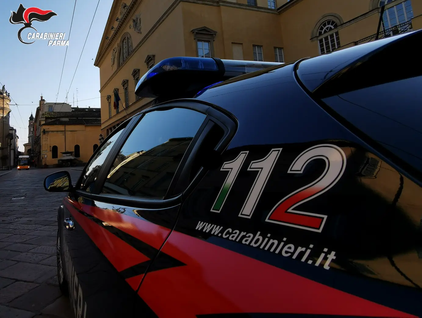 Parma: tre minori denunciati per rapina, un arresto per resistenza