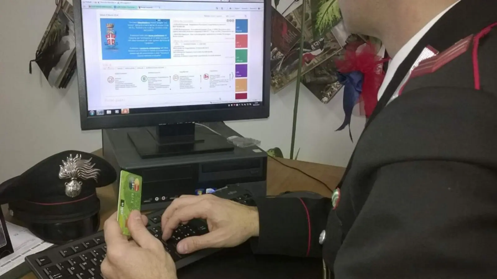 Ravenna: Carabinieri denunciano per furto e frode carte di credito
