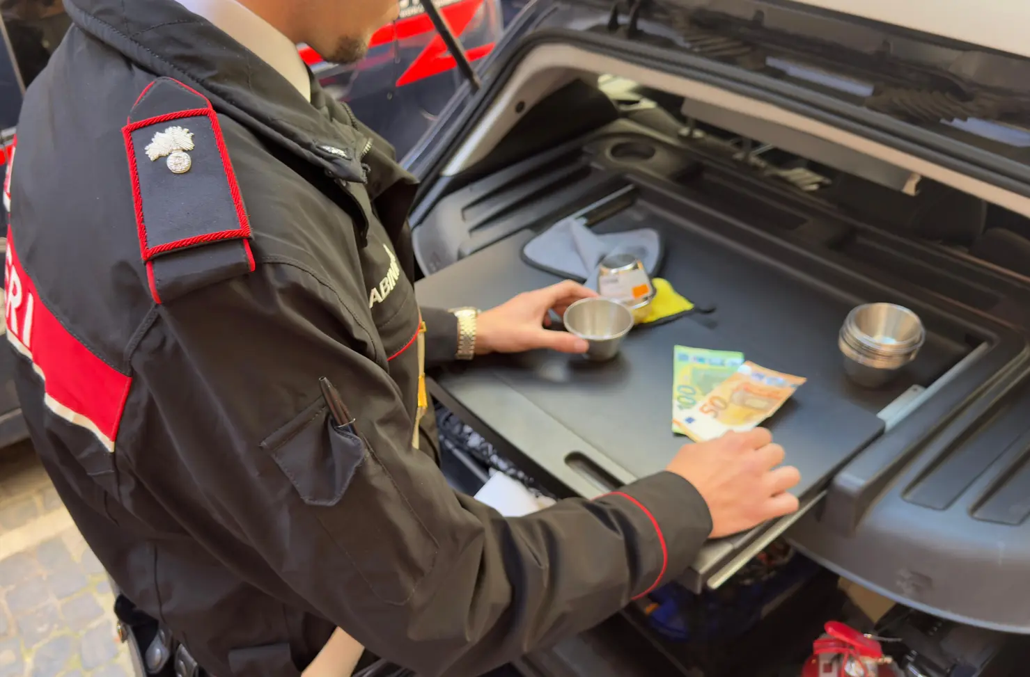 Roma: 8 denunciati per truffa del gioco delle tre campanelle