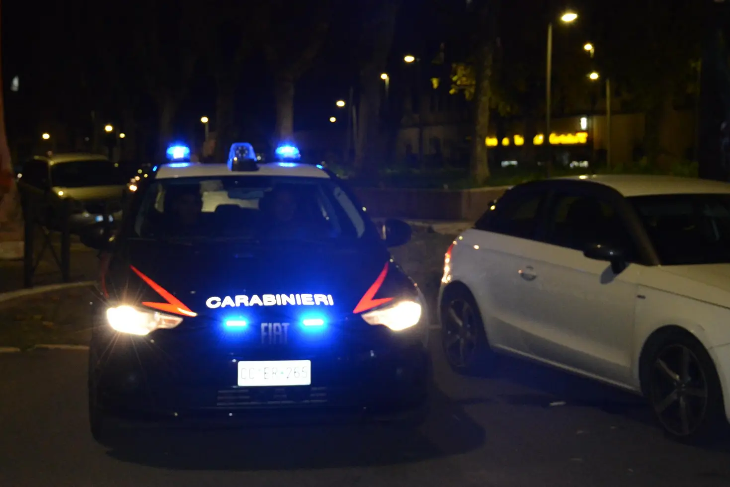 Roma: arrestati due ladri dopo furto chiavi auto