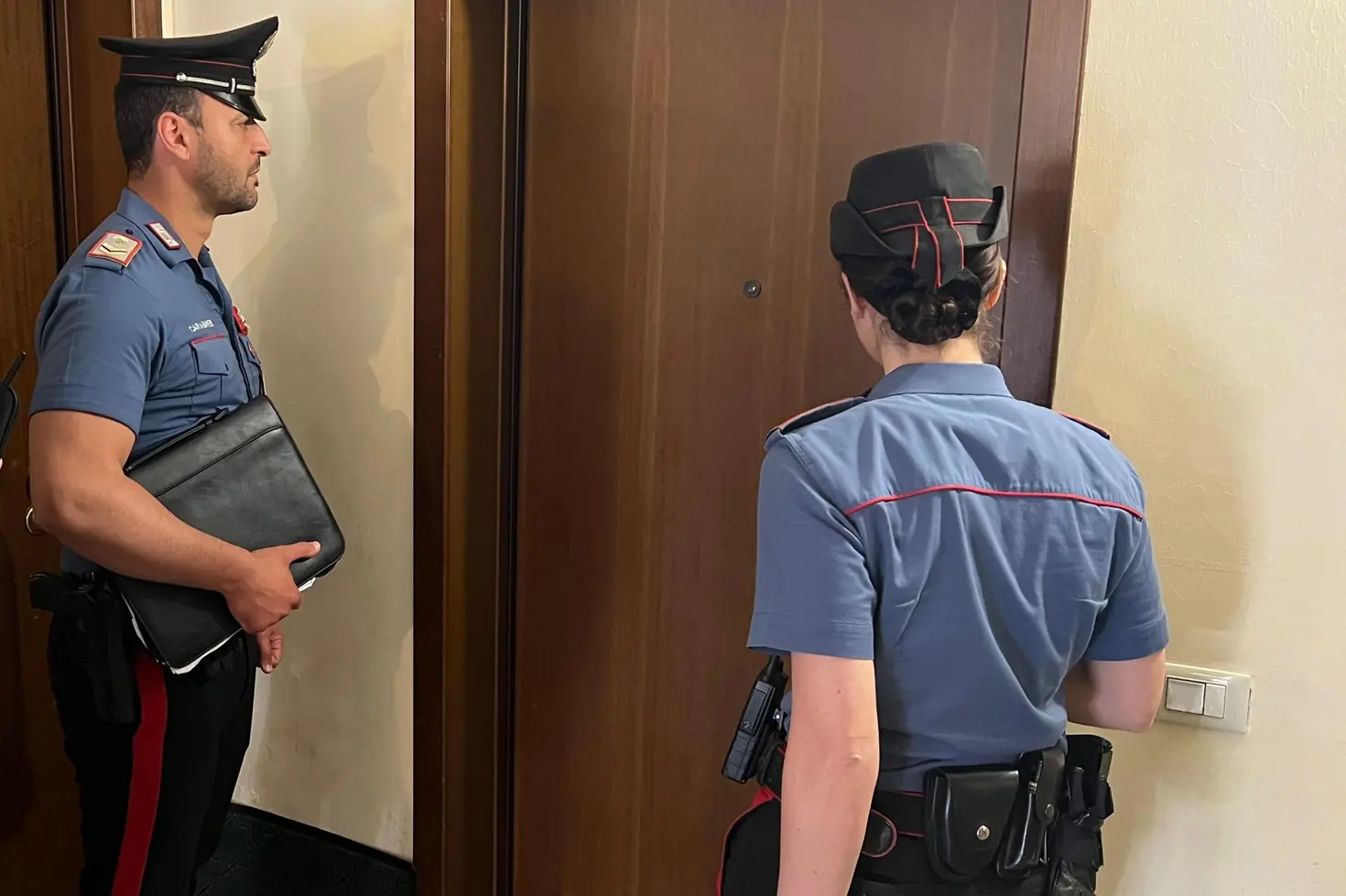 Roma: arrestato 40enne, casa trasformata in supermarket di droga