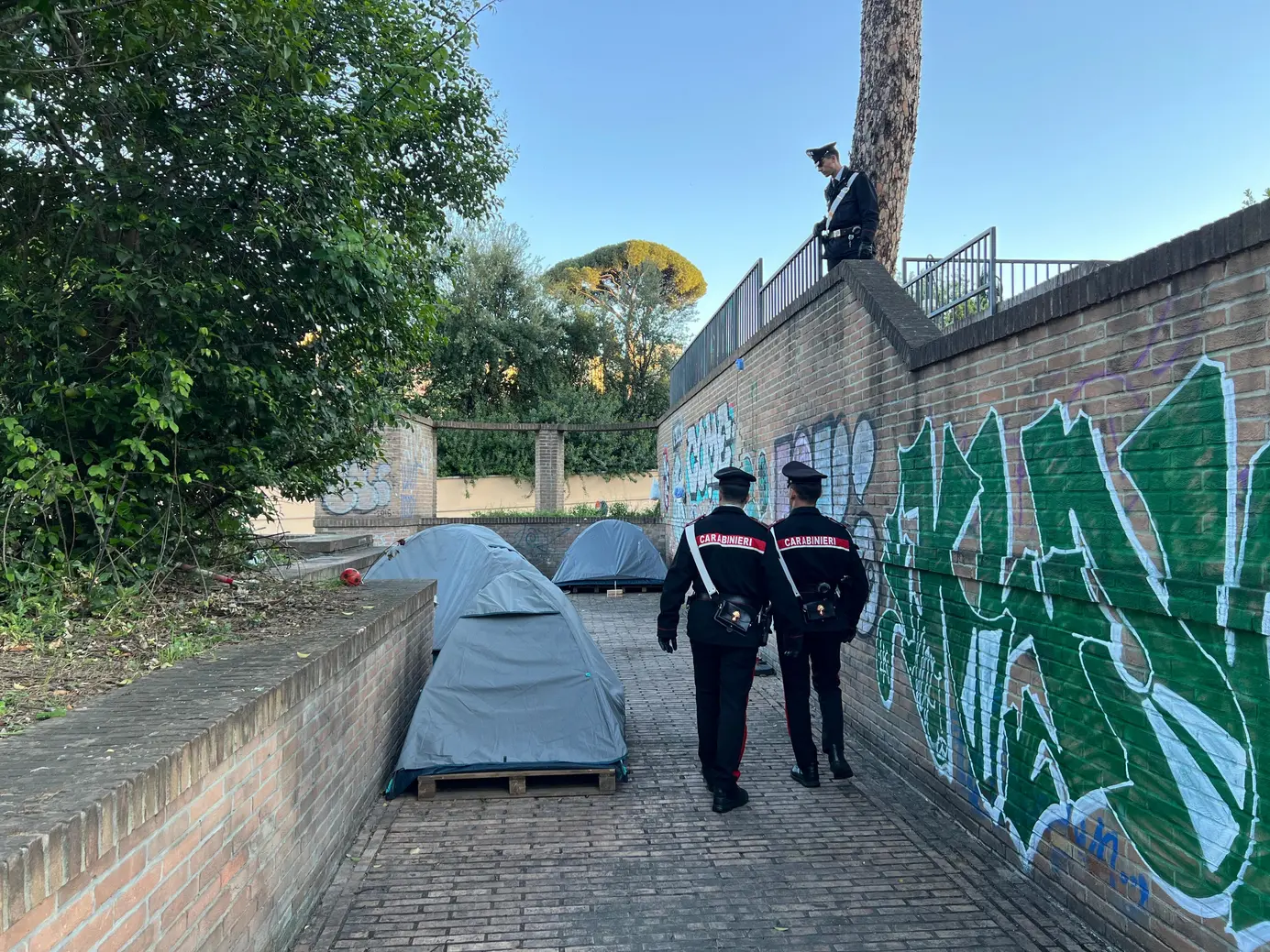 Roma: Carabinieri ripuliscono Rampa del Sangallo