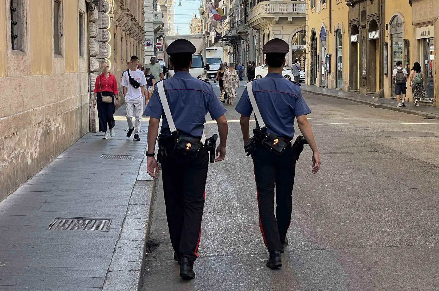 Roma: Carabinieri smantellano gioco d'azzardo illegale in centro