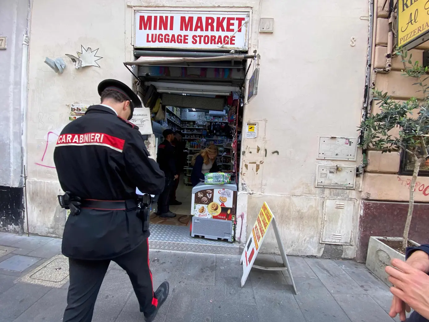 Roma: controlli straordinari a Termini, 5 arresti e 5 denunce