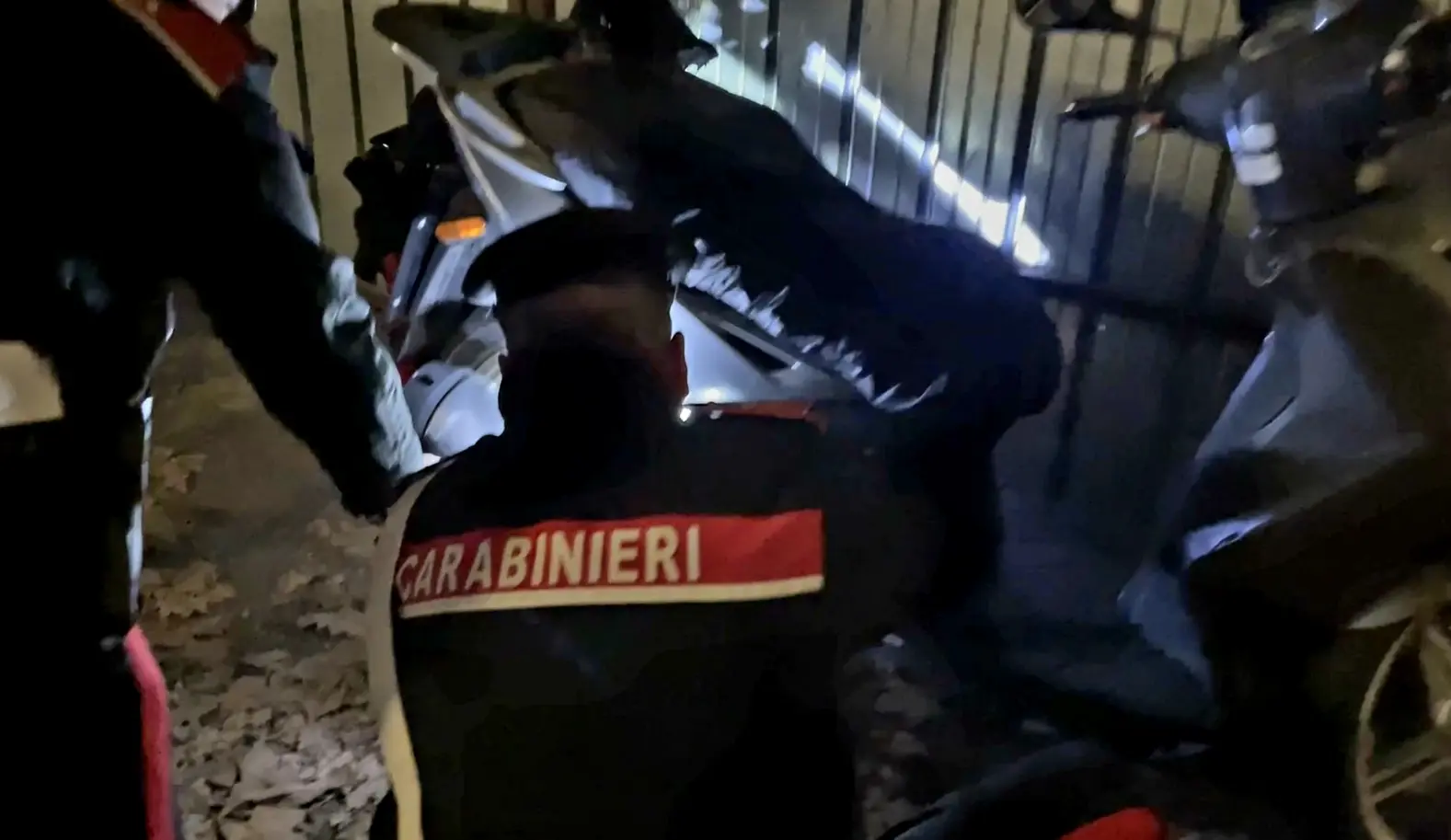 Roma: inseguimento finisce in un prato, denunciato 38enne