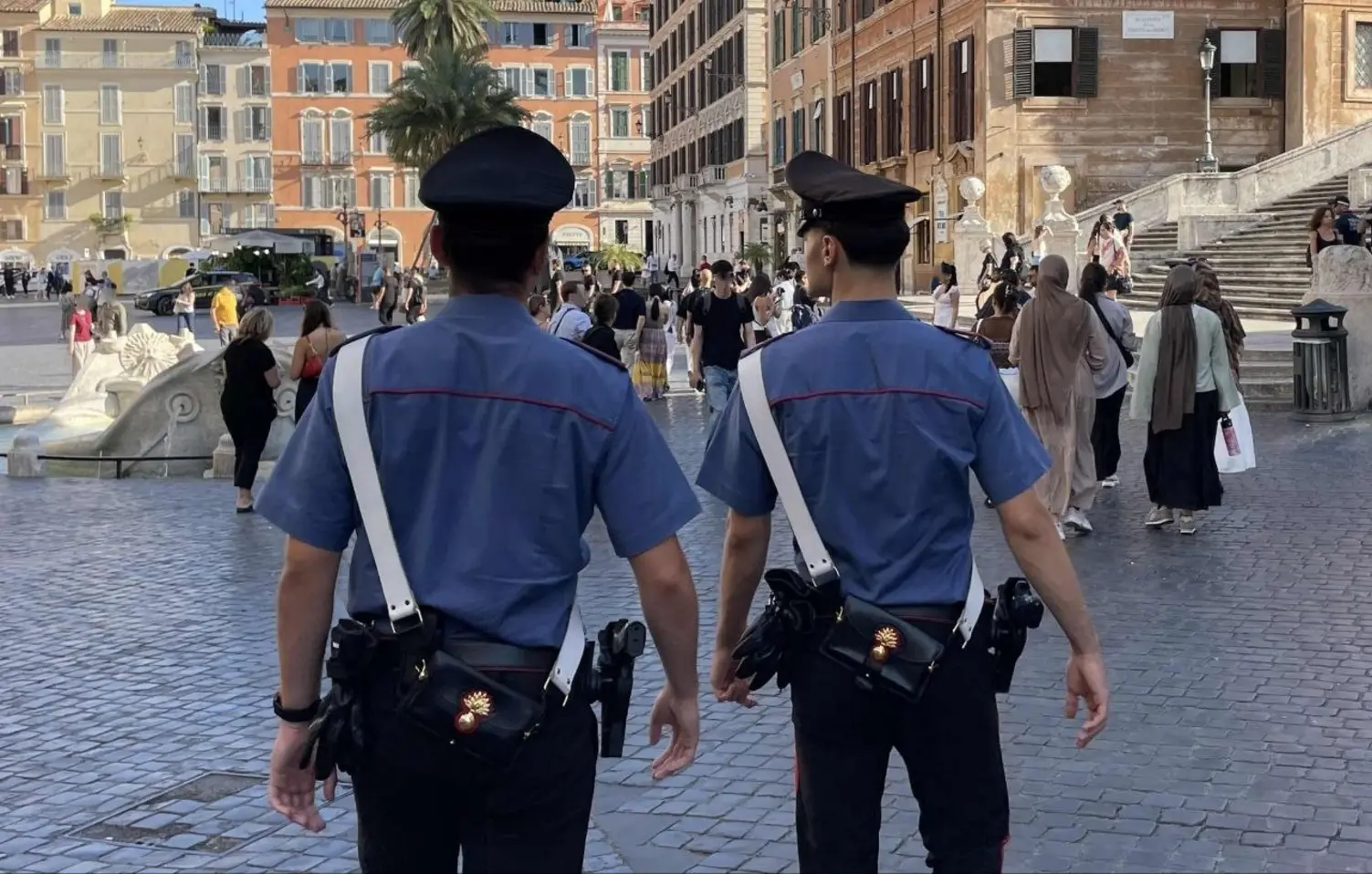 Roma: tre arresti in poche ore per rapine e furti nel centro