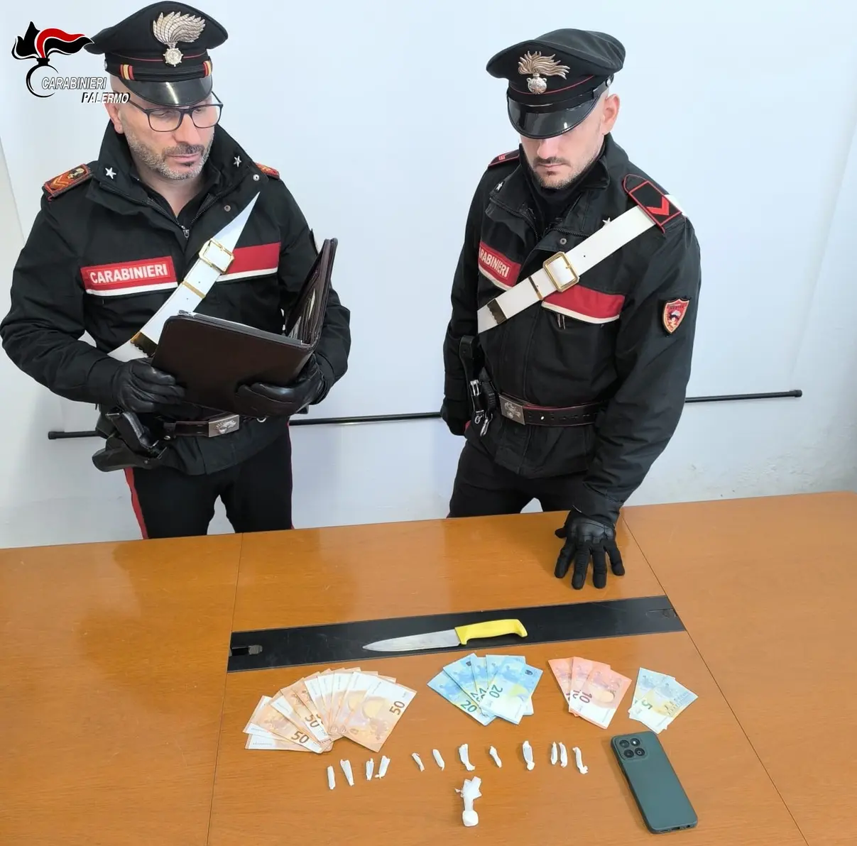 Spaccio di droga a Misilmeri: due arresti, sequestrati stupefacenti e denaro