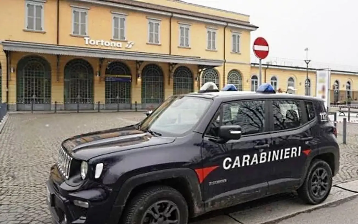 Spaccio in stazione a Tortona: arrestato 28enne con hashish