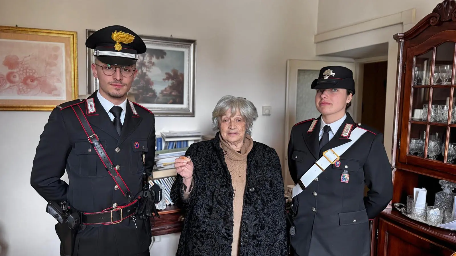 Spoleto: recuperato anello rubato, un deferito