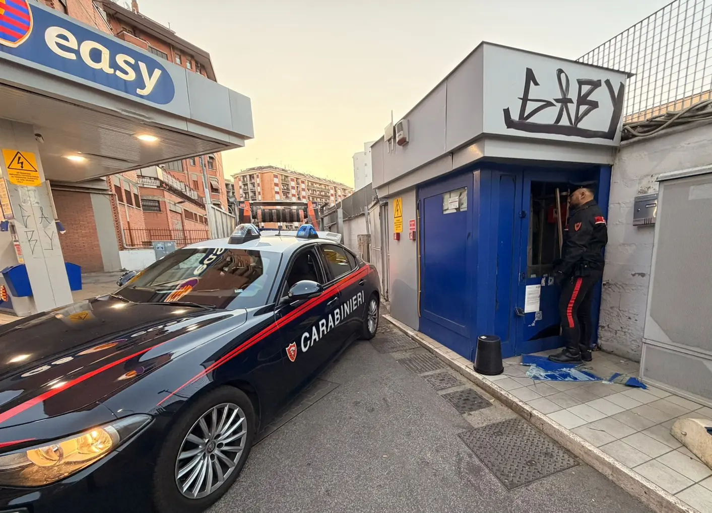 Tentato furto area di servizio: due arresti a Roma