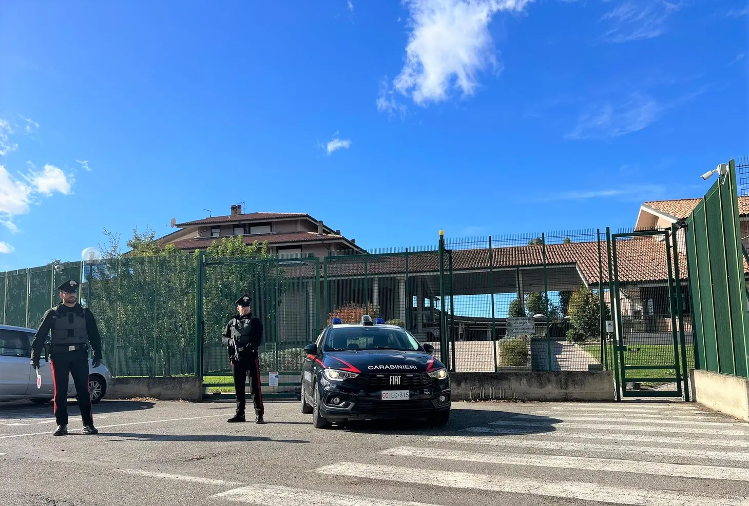 Tentato furto su auto: 20enne straniero arrestato a Molinella