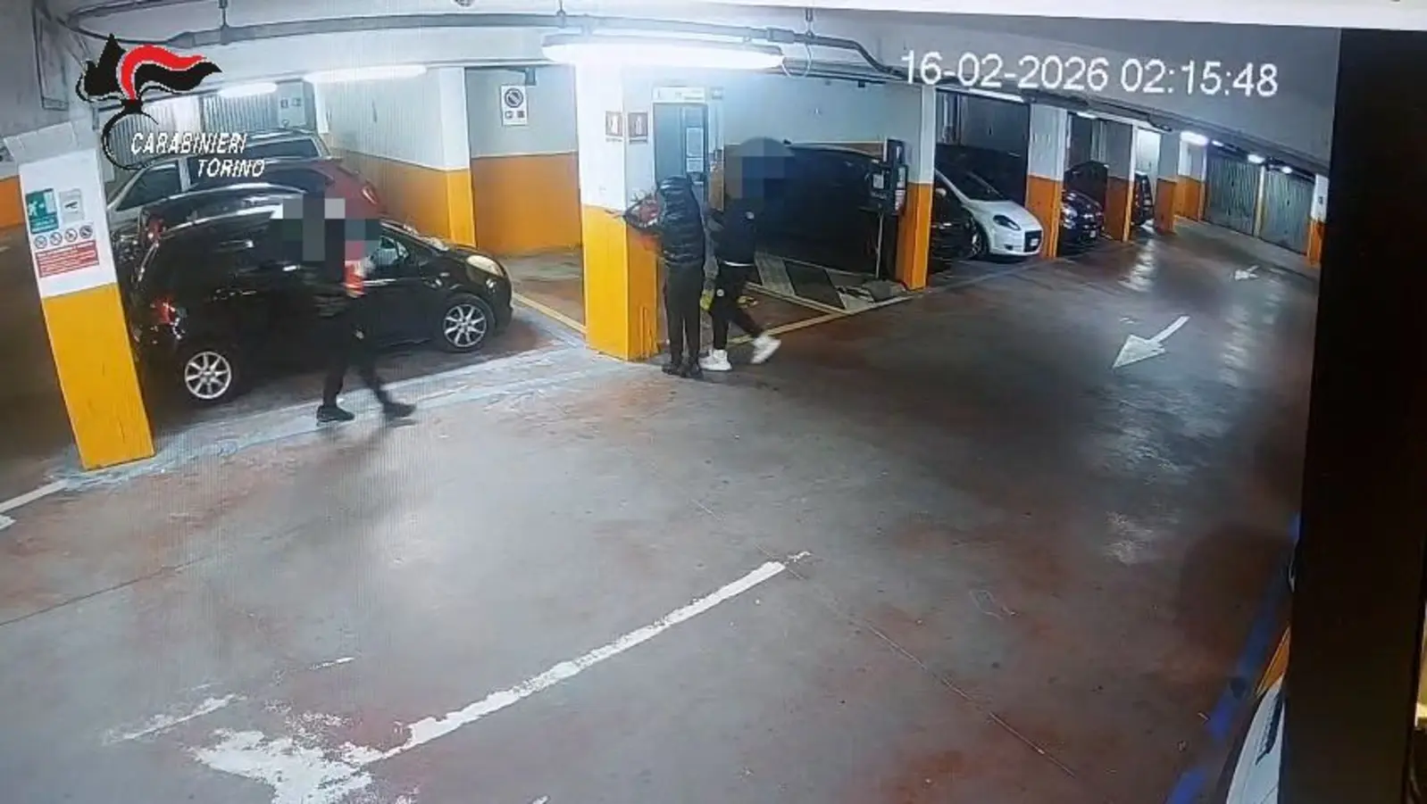 Torino: arrestati per furto in parcheggio sotterraneo
