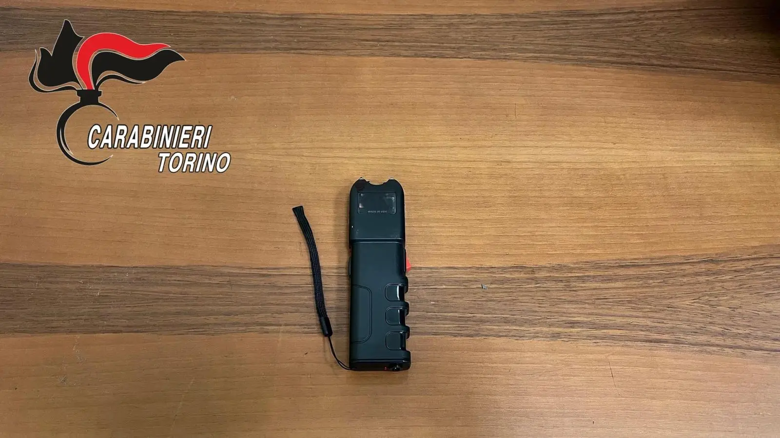 Torino: sequestrato taser illegale in un'operazione dei Carabinieri