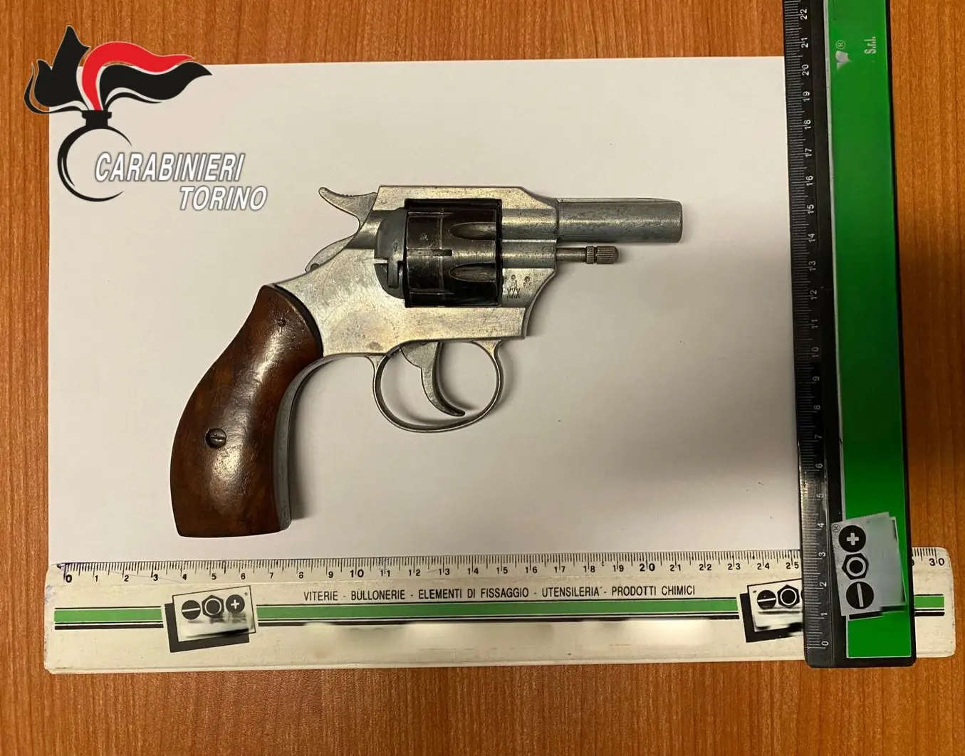 Torino: recuperato revolver illegalmente detenuto