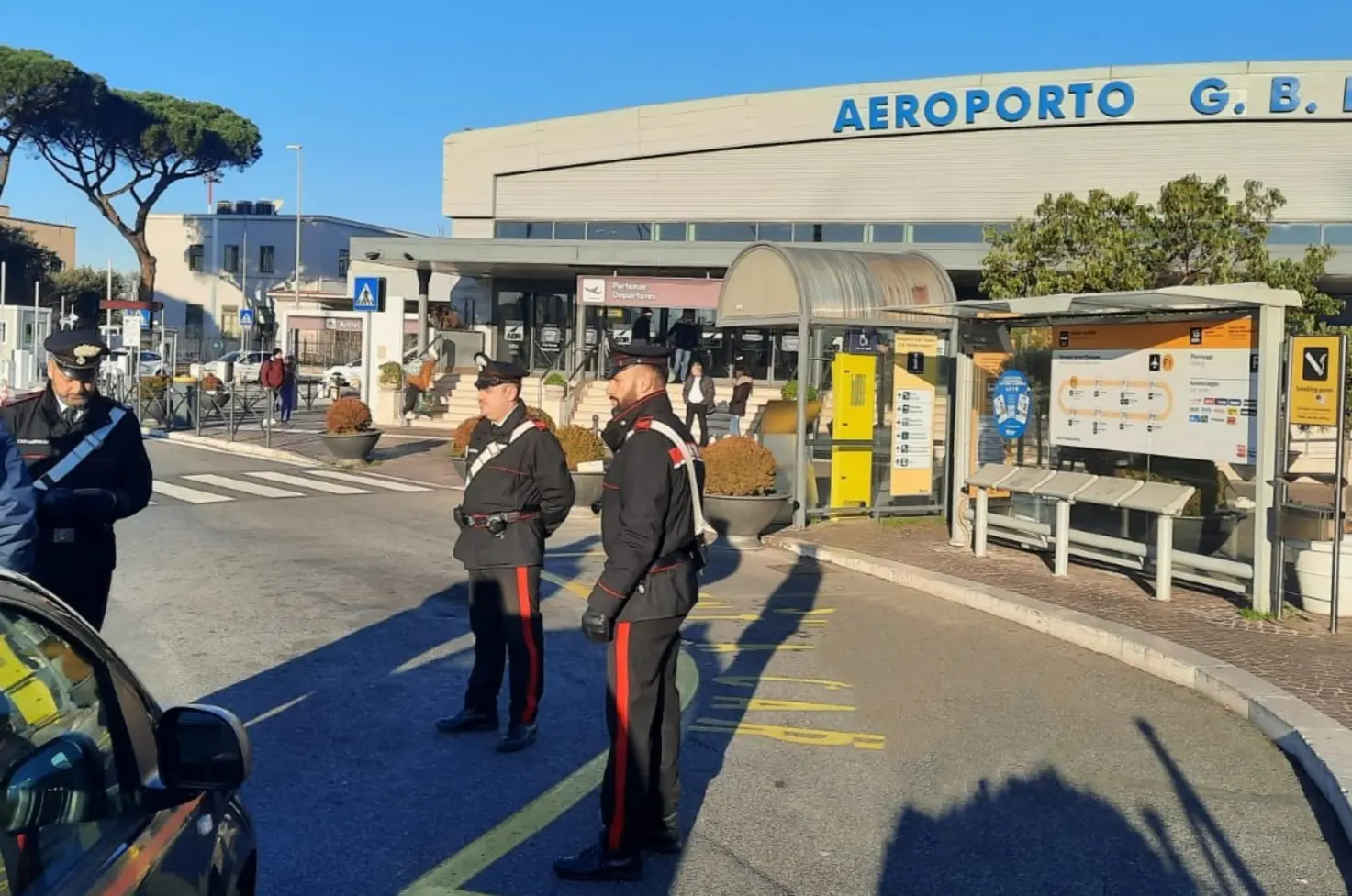 Truffa noleggio auto online: denunciata 58enne a Ciampino