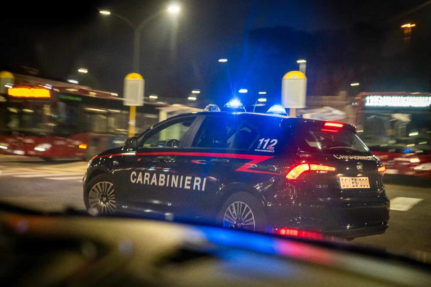 Truffa polizza auto online: 5 denunciati dai Carabinieri