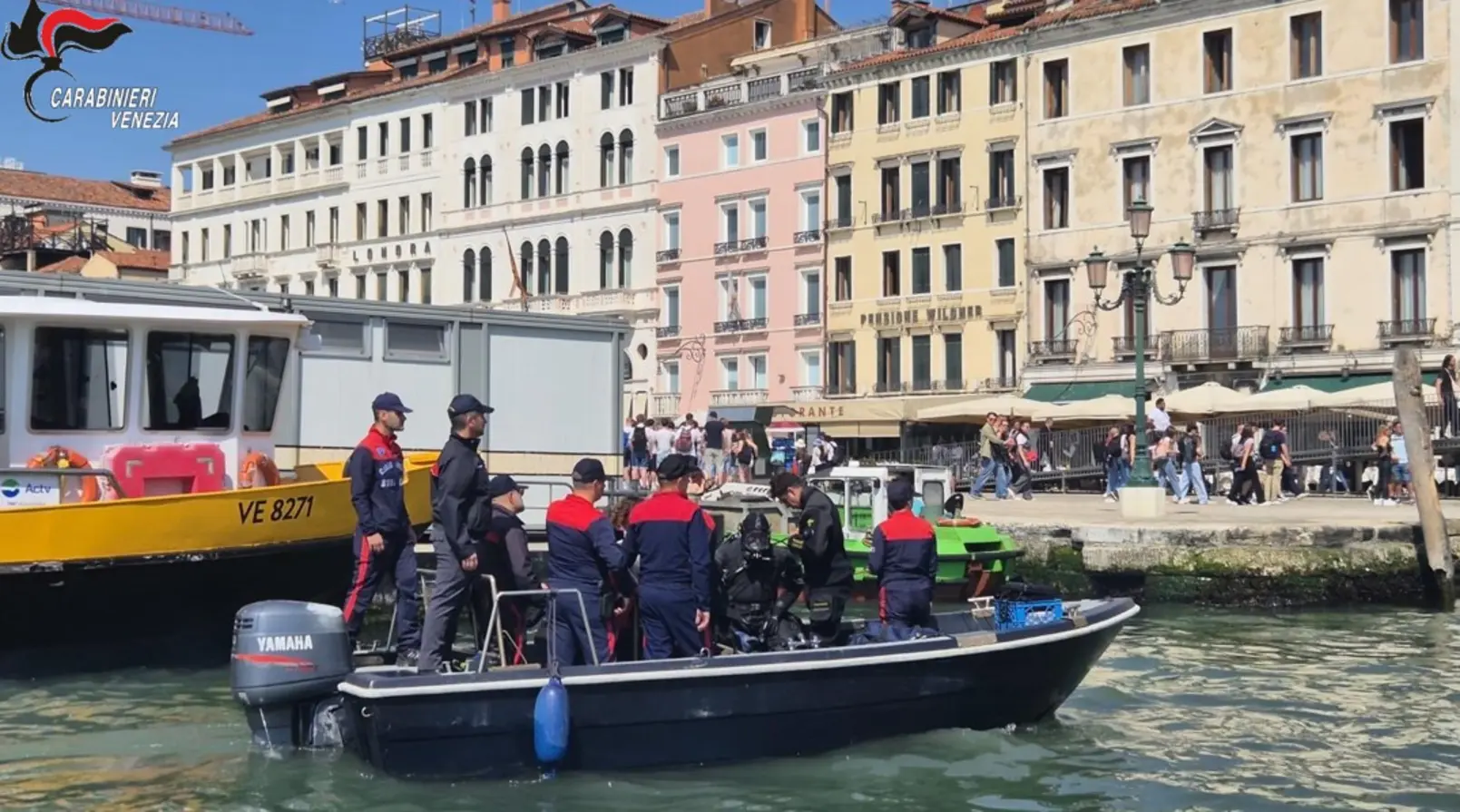 Venezia: Carabinieri Subacquei in azione nei canali