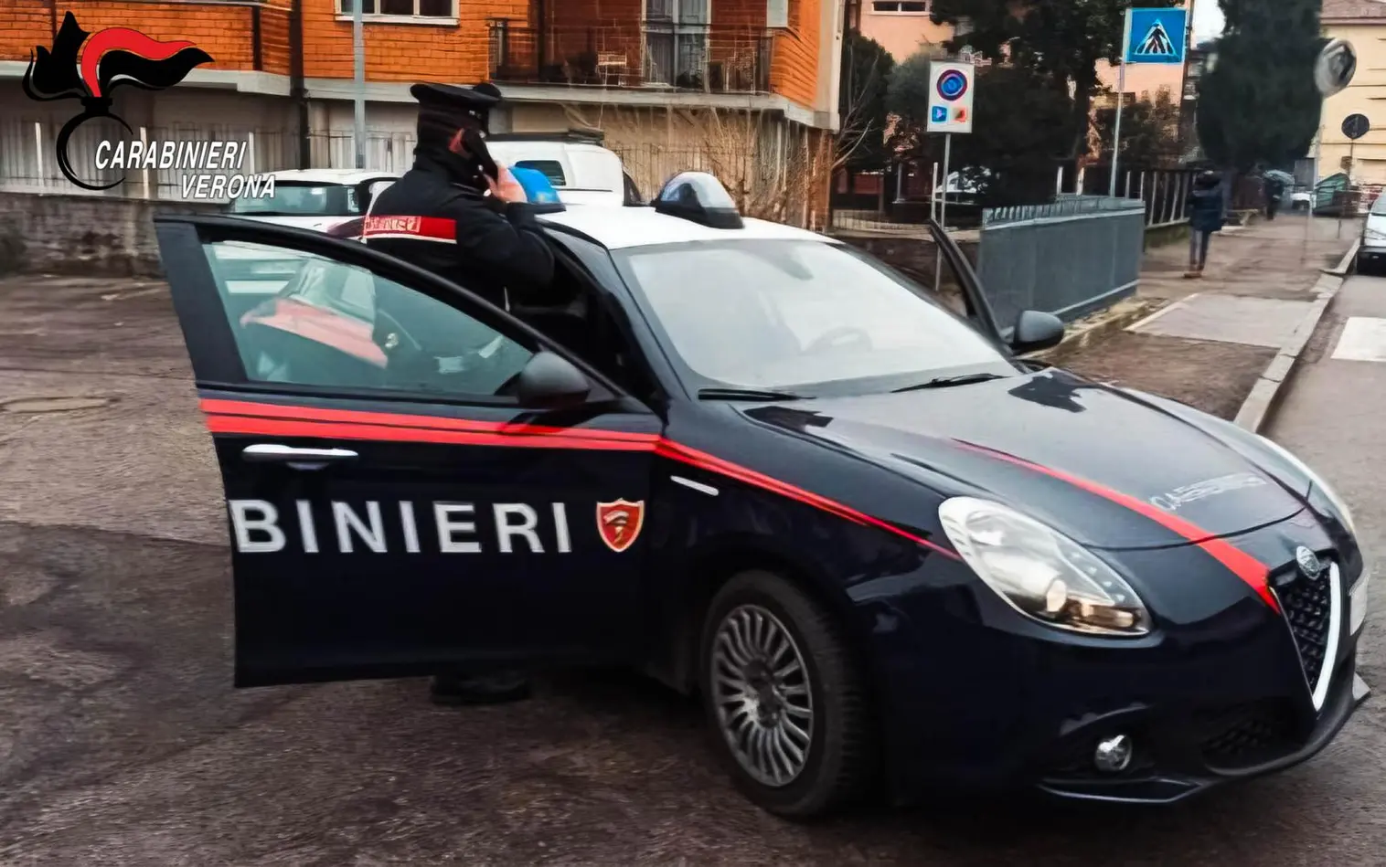 Verona: arrestati per documenti falsi, maxi operazione Carabinieri