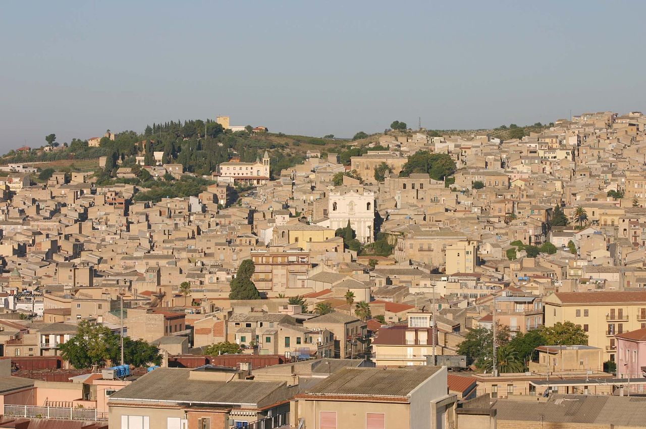 Canicattì: furto di tombini crea pericolo e danni