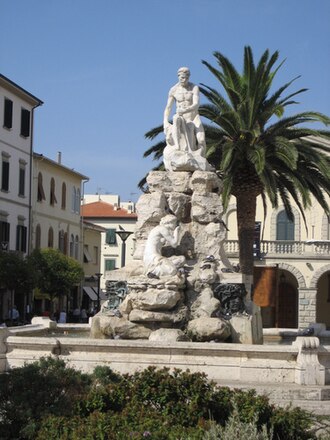 Giovane docente di 19 anni scambiato per studente