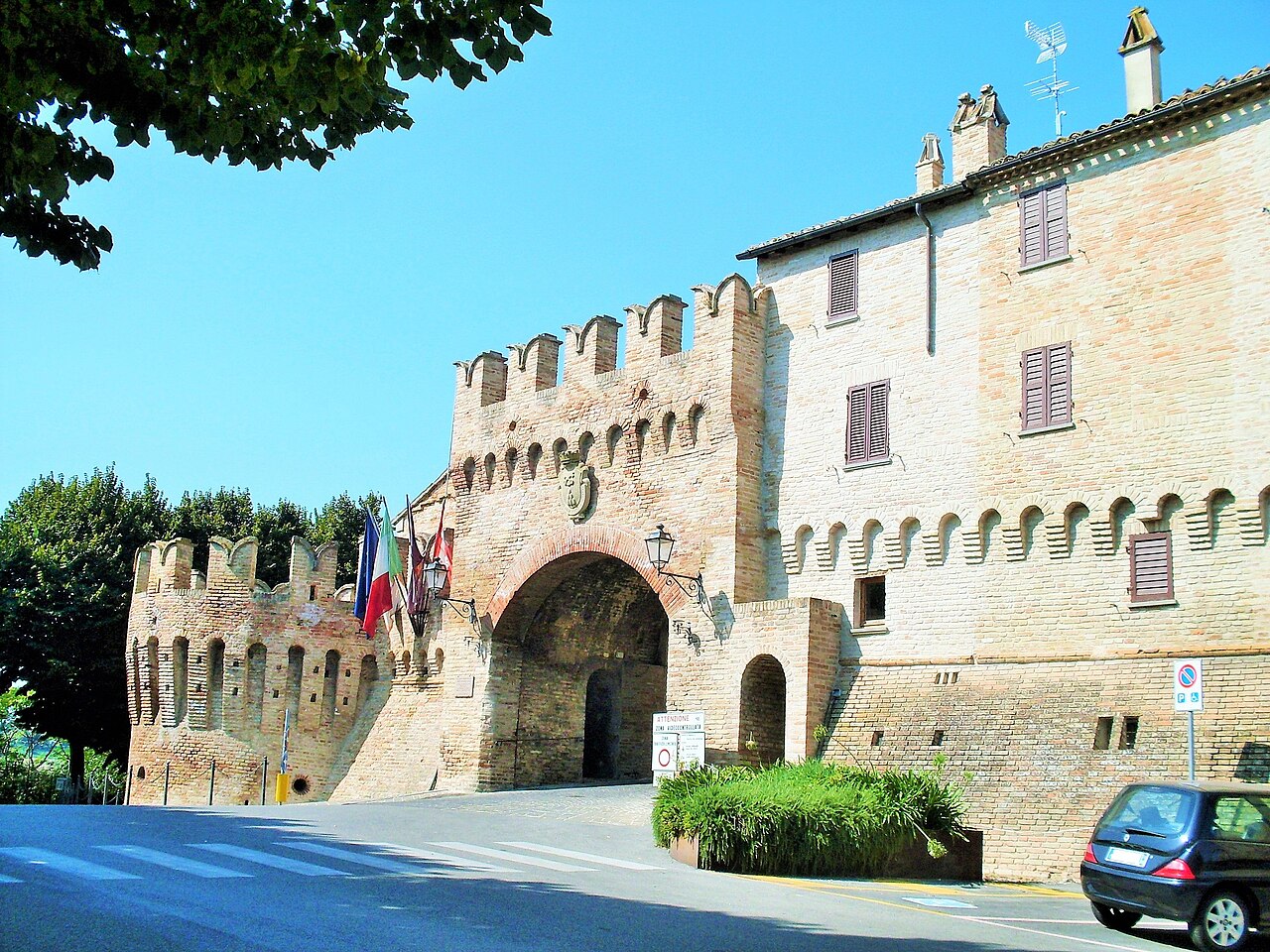 Corinaldo, nuova perizia sulle balaustre nella strage in discoteca