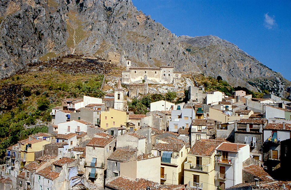 Grifoni spagnoli tornano sulle Madonie: progetto di reintroduzione