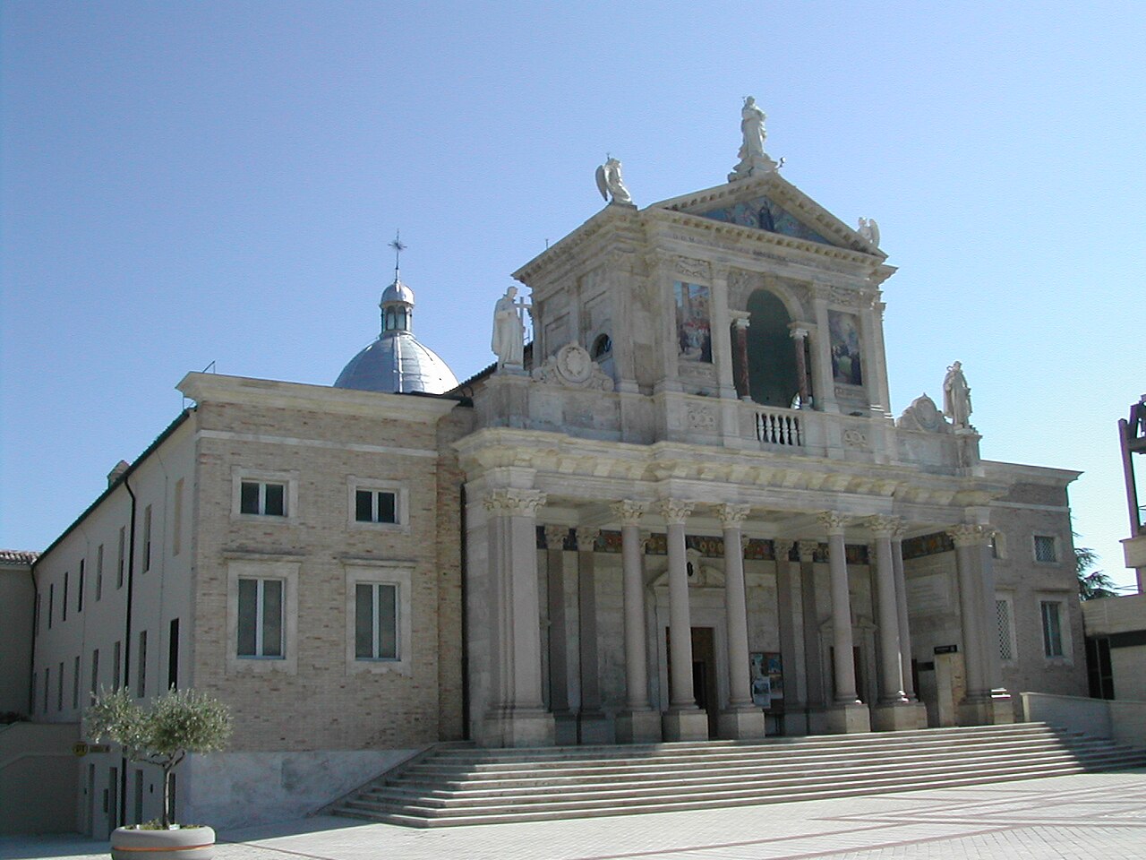Tortoreto Lido e Colledara: Uffici Postali Rinnovati con Progetto Polis