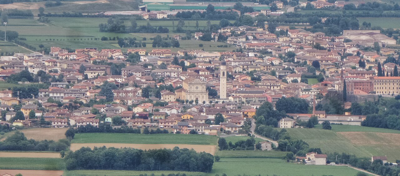 Dodici anni e un videogioco che celebra il suo paese