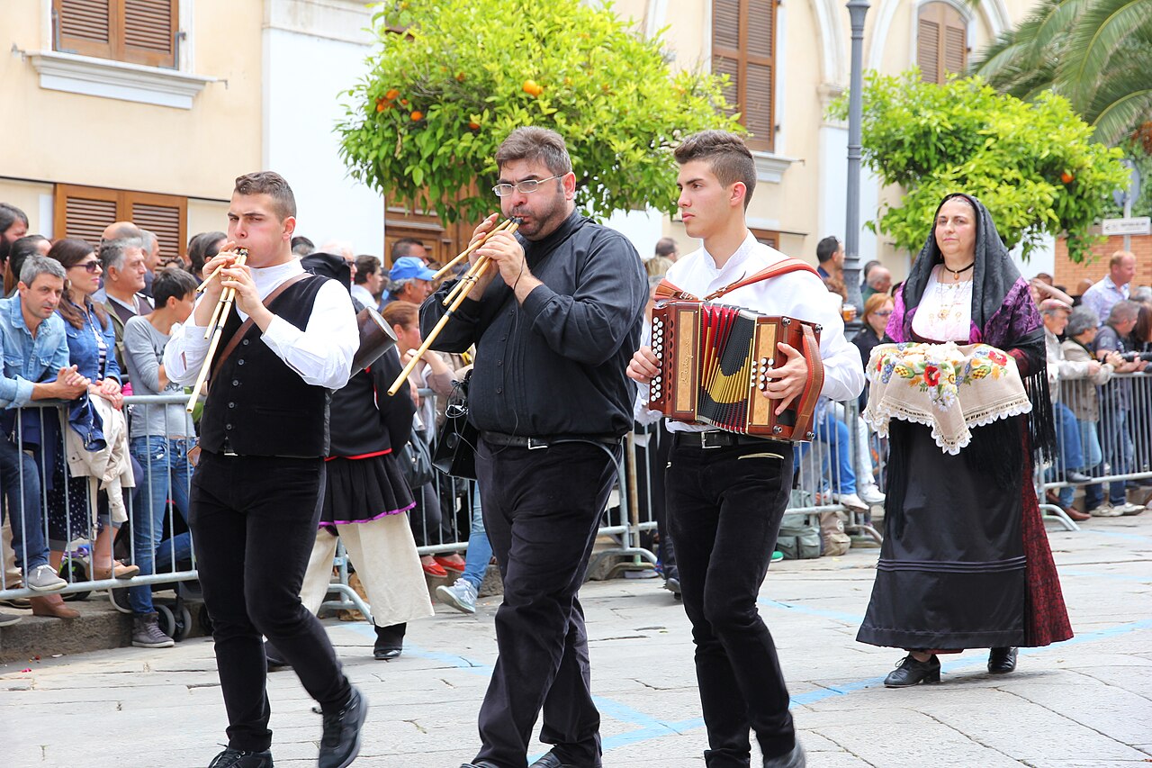 Lotzorai: incendio distrugge chiosco-bar sulla spiaggia