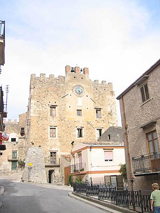 Marineo: Rissa per un apprezzamento, 4 denunciati