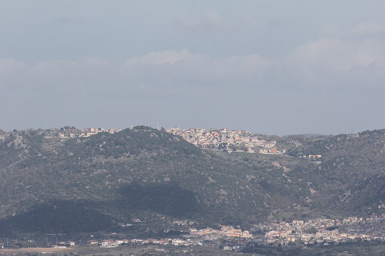 Donna di 78 anni muore dopo caduta da un terrazzino in Sardegna