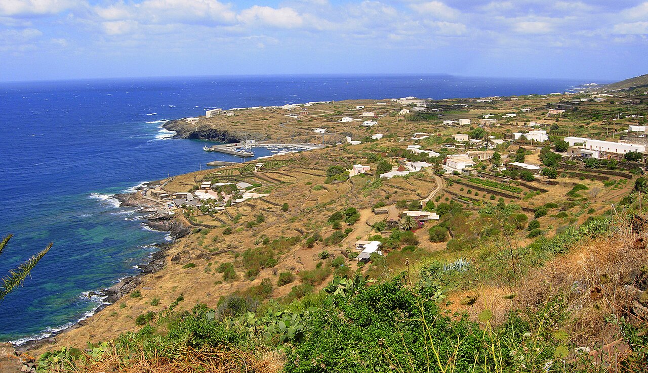 Pantelleria: soccorso marittimo in mare aperto