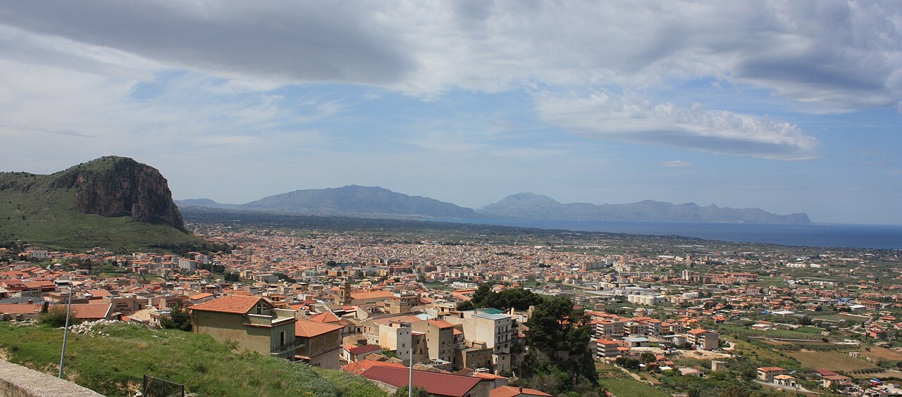 Partinico: cane antidroga scopre 2 kg di stupefacenti