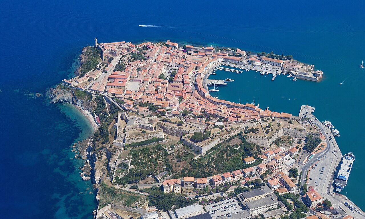 Imprenditrici a Livorno: Storie di Successo Ispirano i Giovani