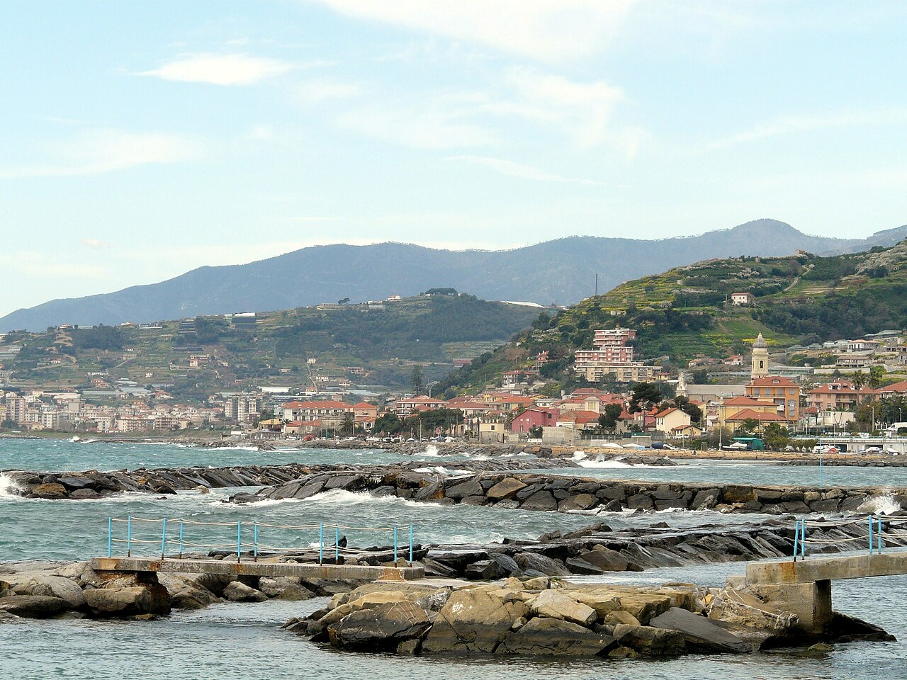 Riva Ligure: sequestrati orologi di lusso al sindaco