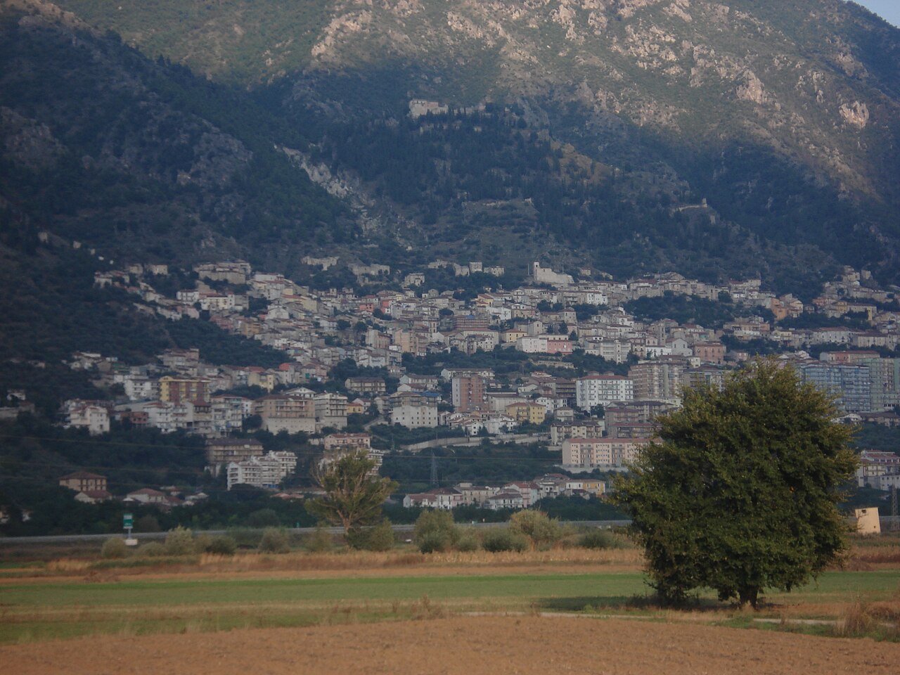 De Giovanni: pace senza invasioni, diritto all'autodeterminazione