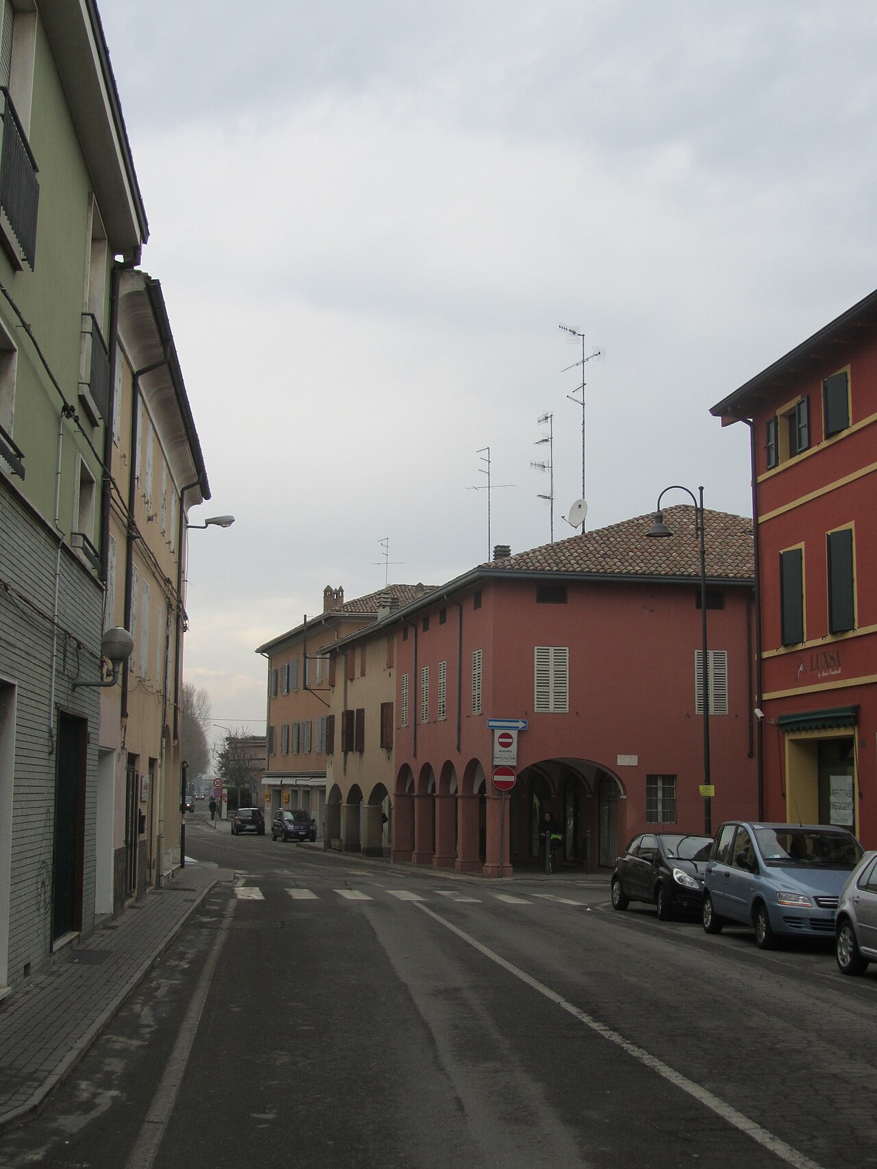 Incidente sulla Via Emilia: 59enne travolto da furgone a Gaida