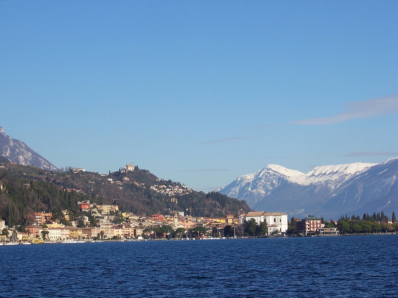 Youtuber Vagliex indaga sul Mostro del Lago di Garda