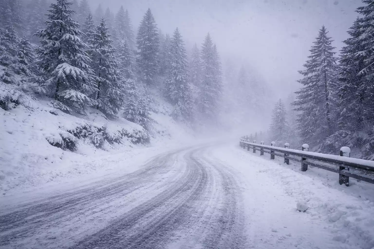 Passolanciano: 11 persone bloccate in hotel, arrivano gli alpini