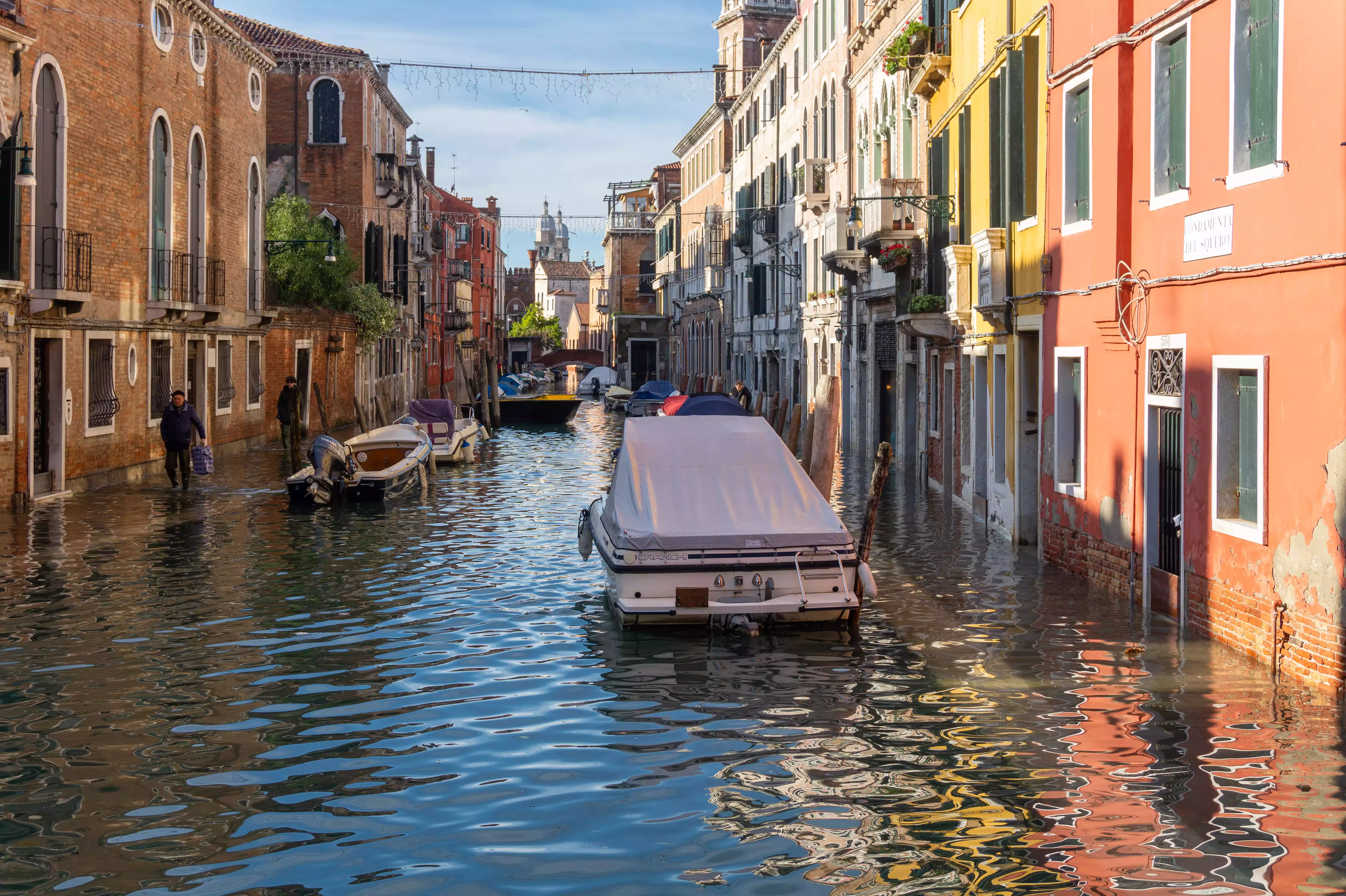 Nitrati nell'acqua: Greenpeace chiede limiti più bassi