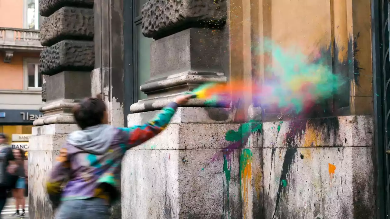 Varese Ligure: 21enne cade da cavallo, trasportato in elicottero