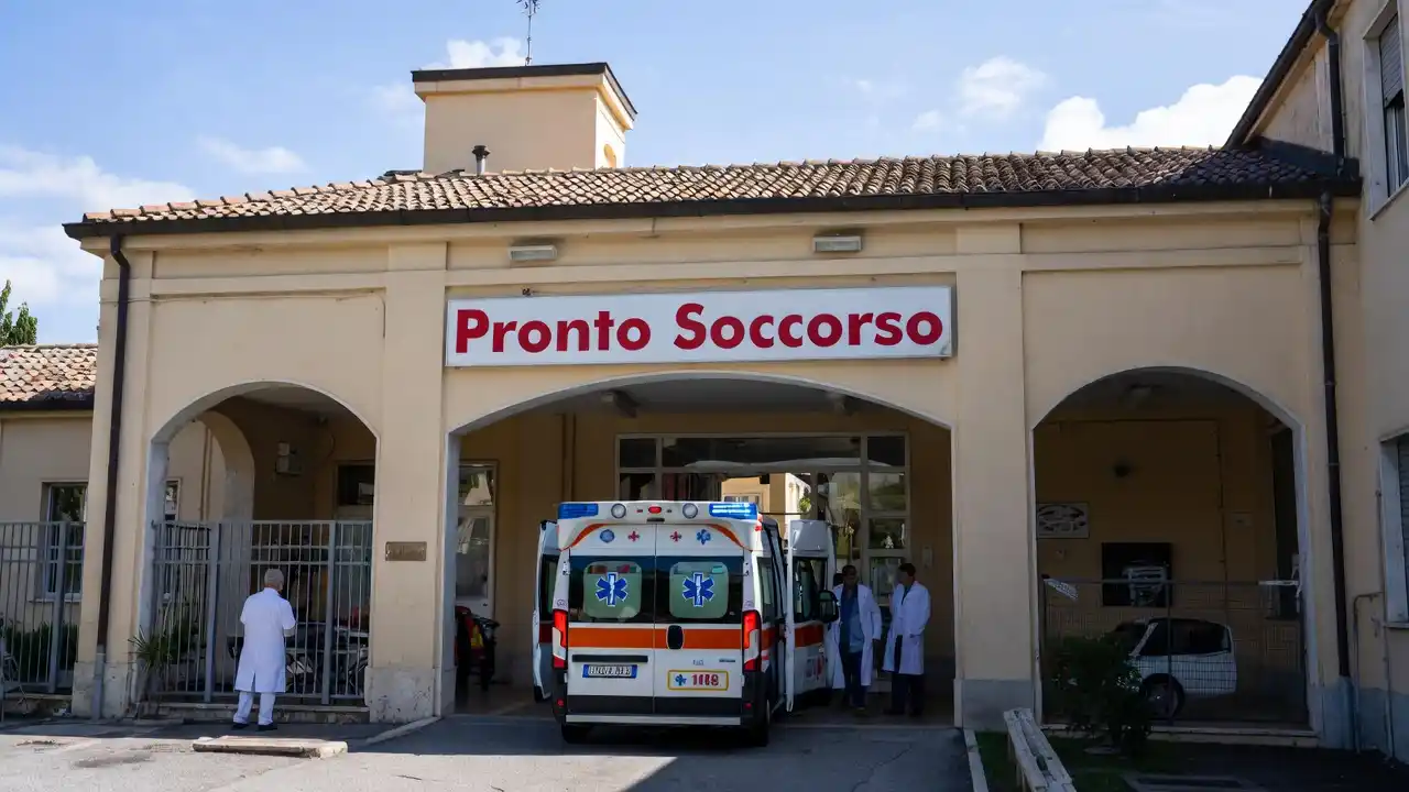 Vercelli: ospedale Sant'Andrea si rinnova con arte e portico