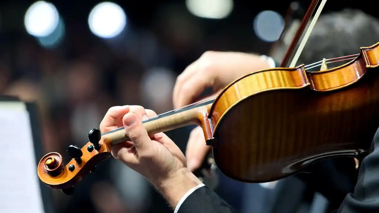 Bari ricorda Claudio Baglioni e il concerto tra le macerie