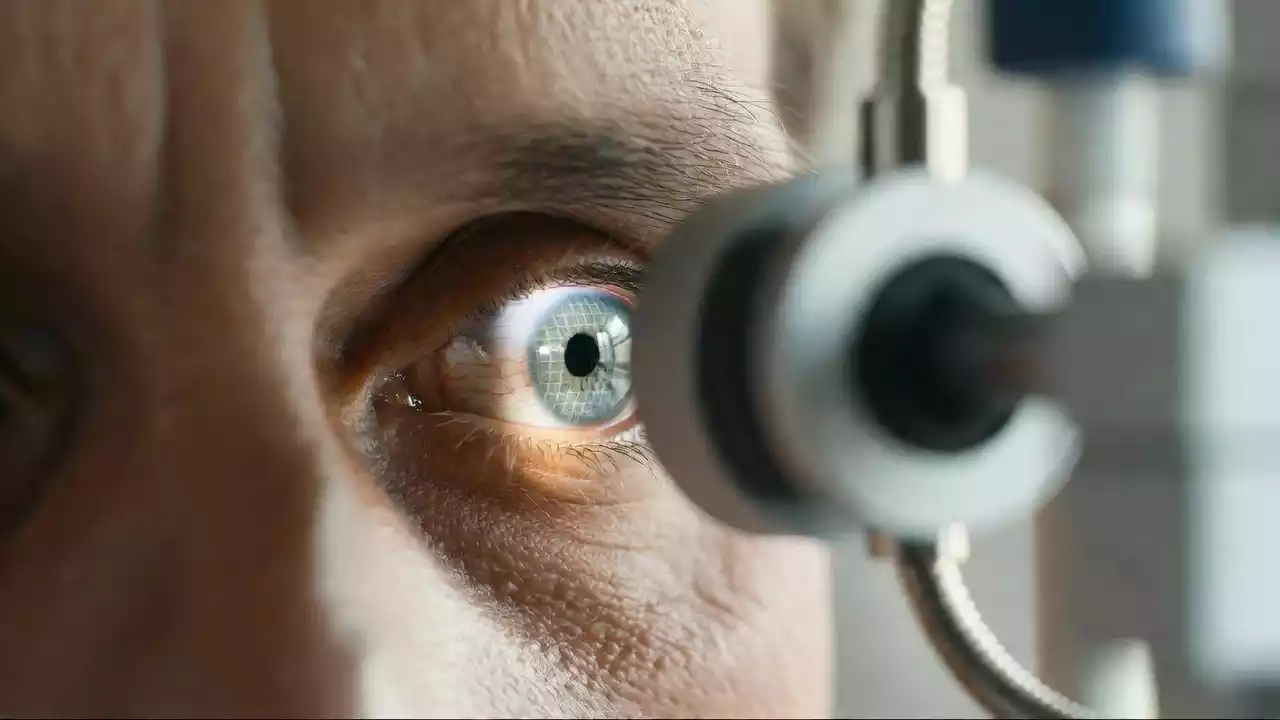 Como: denunciato per aver usato microcamera all'esame di guida